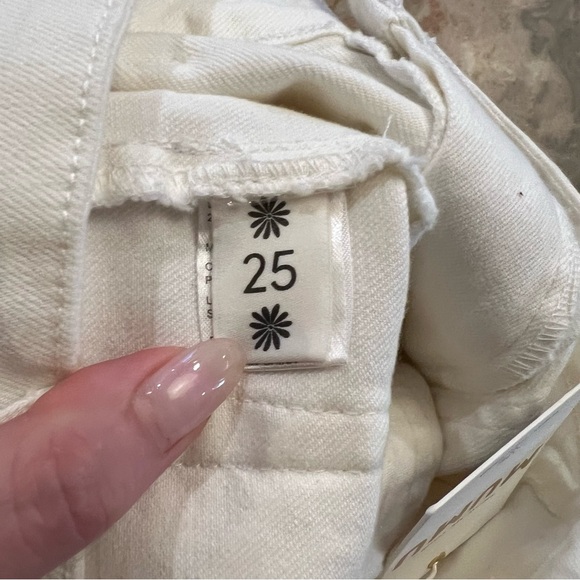 NWT✨ Show Me Your Mumu Cropped Farrah Trouser Pearly White - Picture 7 of 8